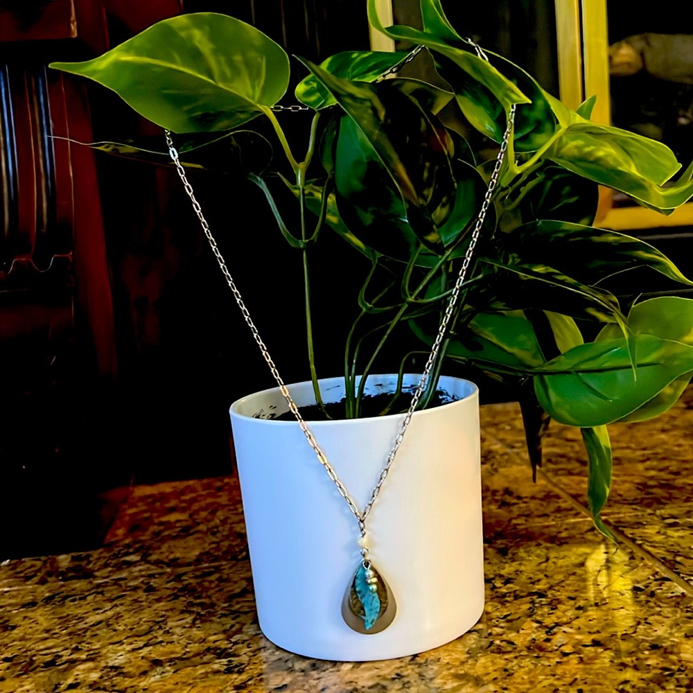 Hammered silver and Turquoise Necklace